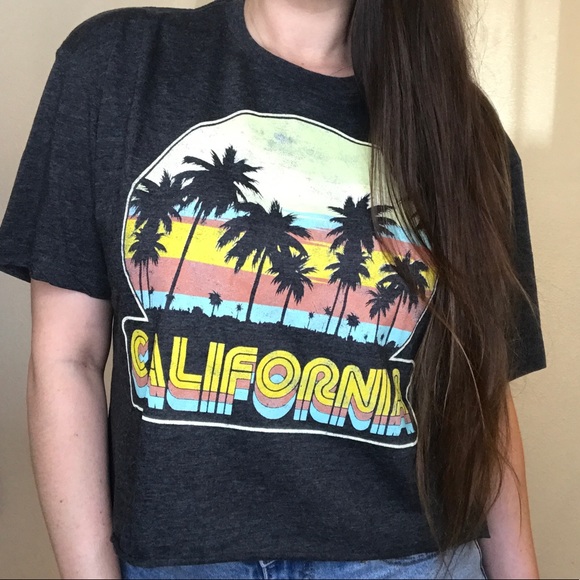 🆕 California Graphic Boho Cropped Tee - Picture 3 of 8